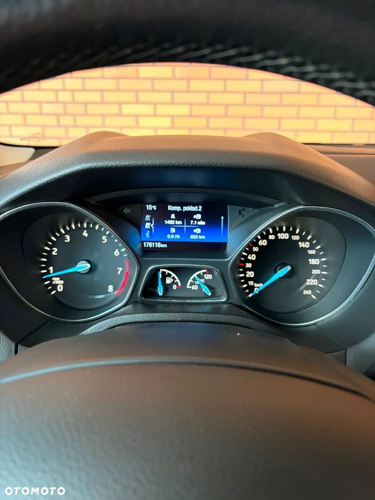 Ford Focus 1.0 EcoBoost Titanium - 4