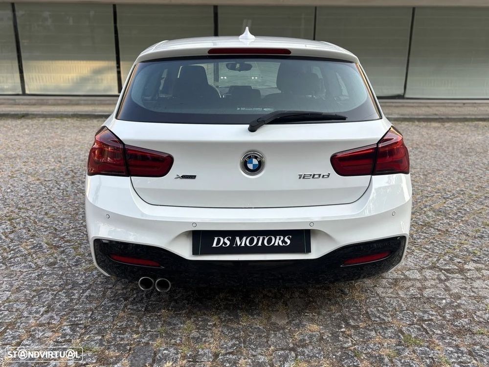 BMW 120 d xDrive Advantage — fotografia 7