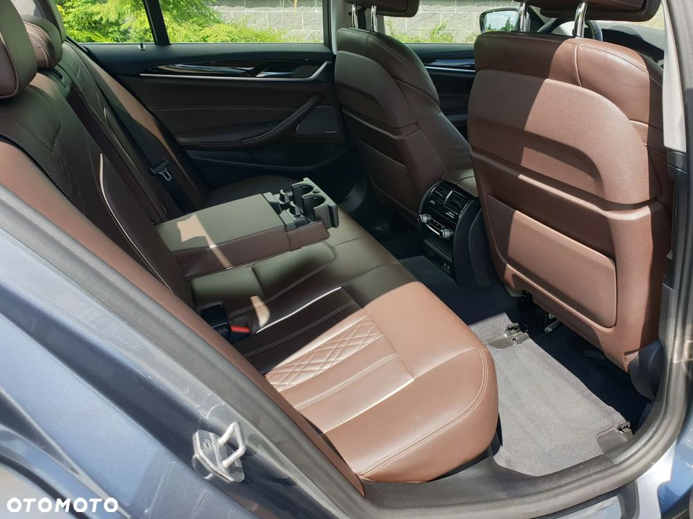 BMW Seria 5 530e iPerformance xDrive Luxury Line - 20