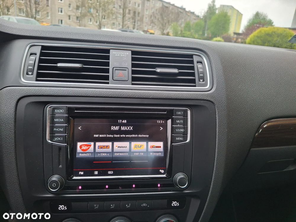 Volkswagen Jetta 1.4 TSI BMT Comfortline - 24