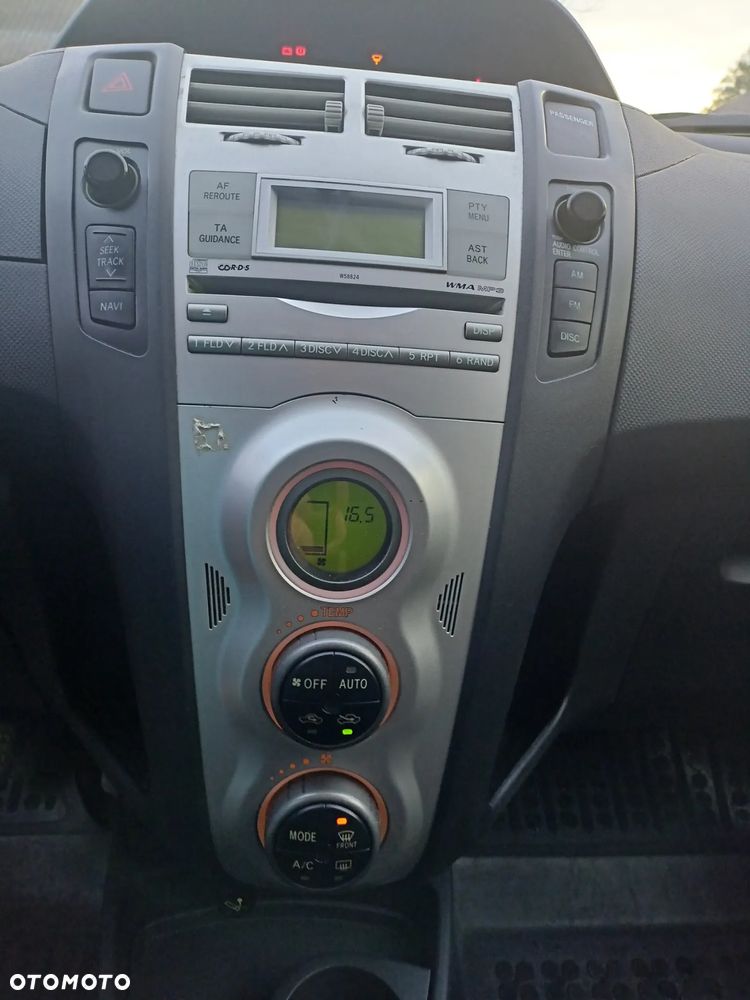 Toyota Yaris 1.4 D-4D Edition - 8