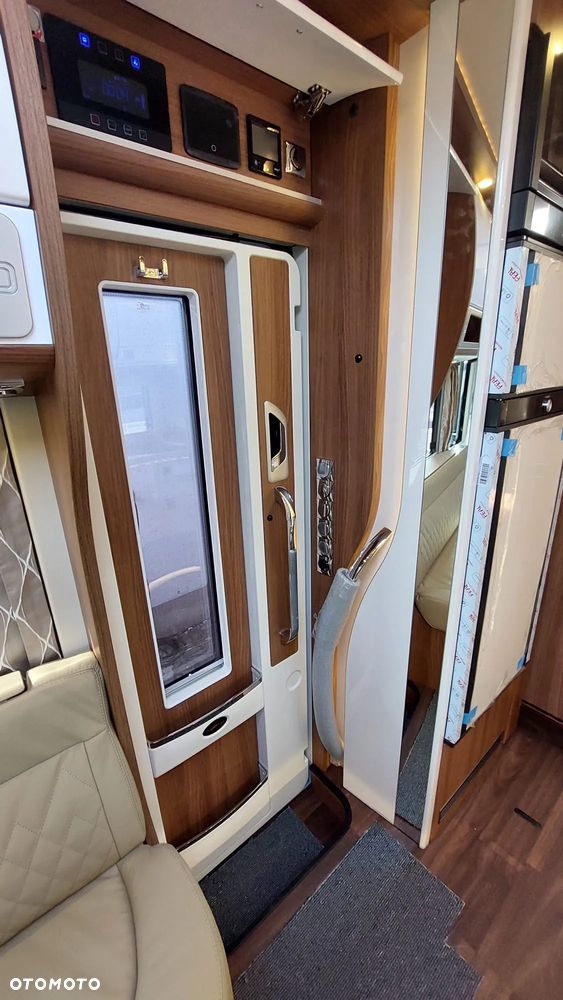 Carthago Chic E-Line I 64XL QB Silverline - 12