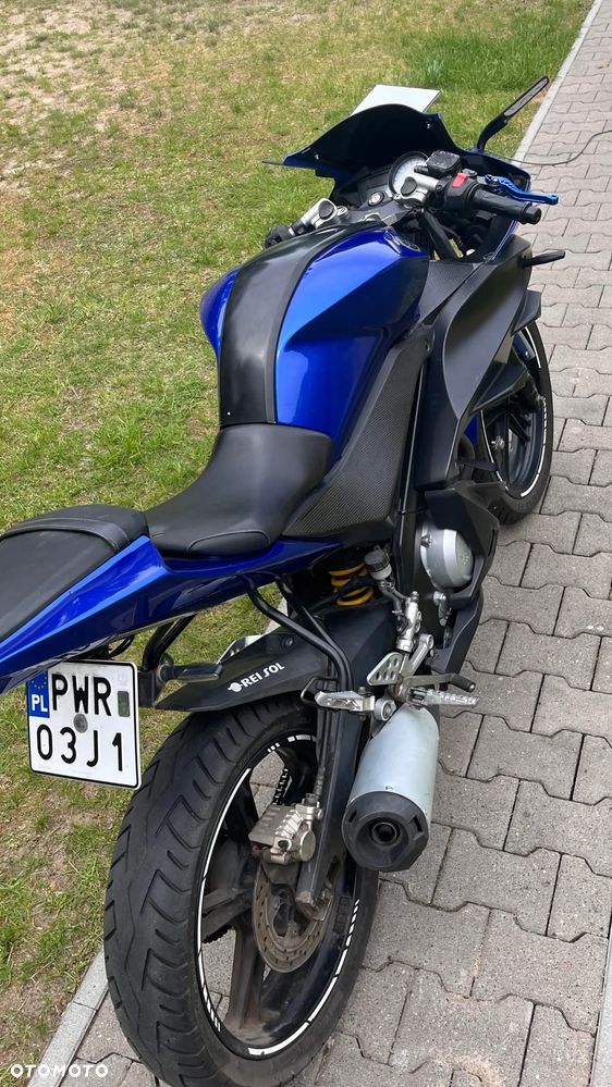 Yamaha YZF - 6