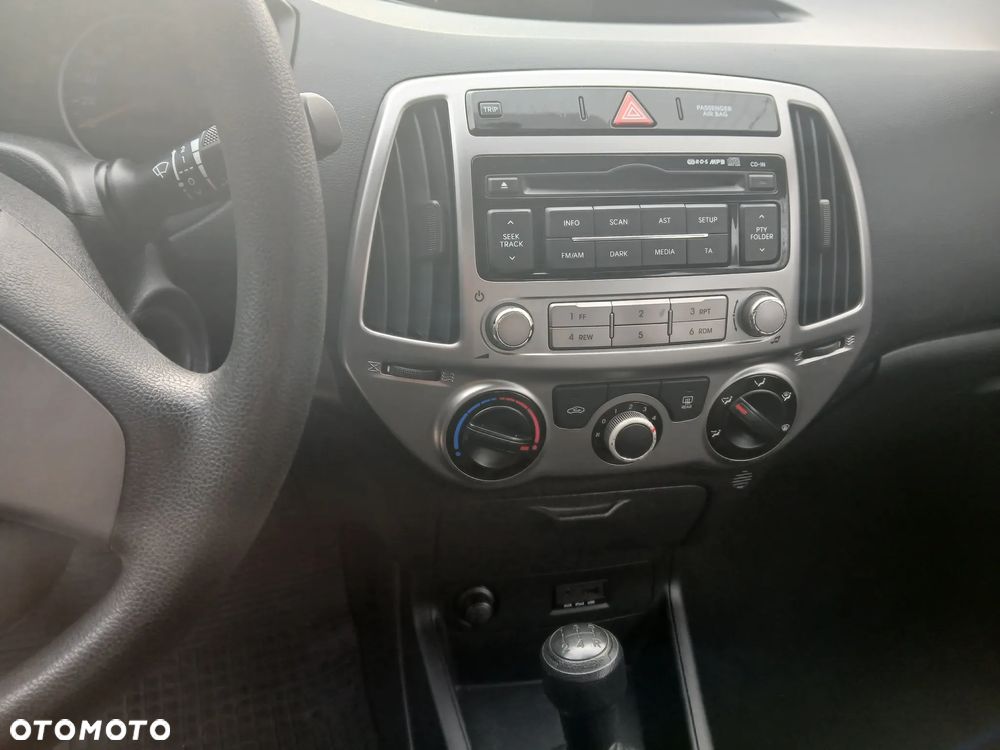 Hyundai i20 1.2 Trend - 8