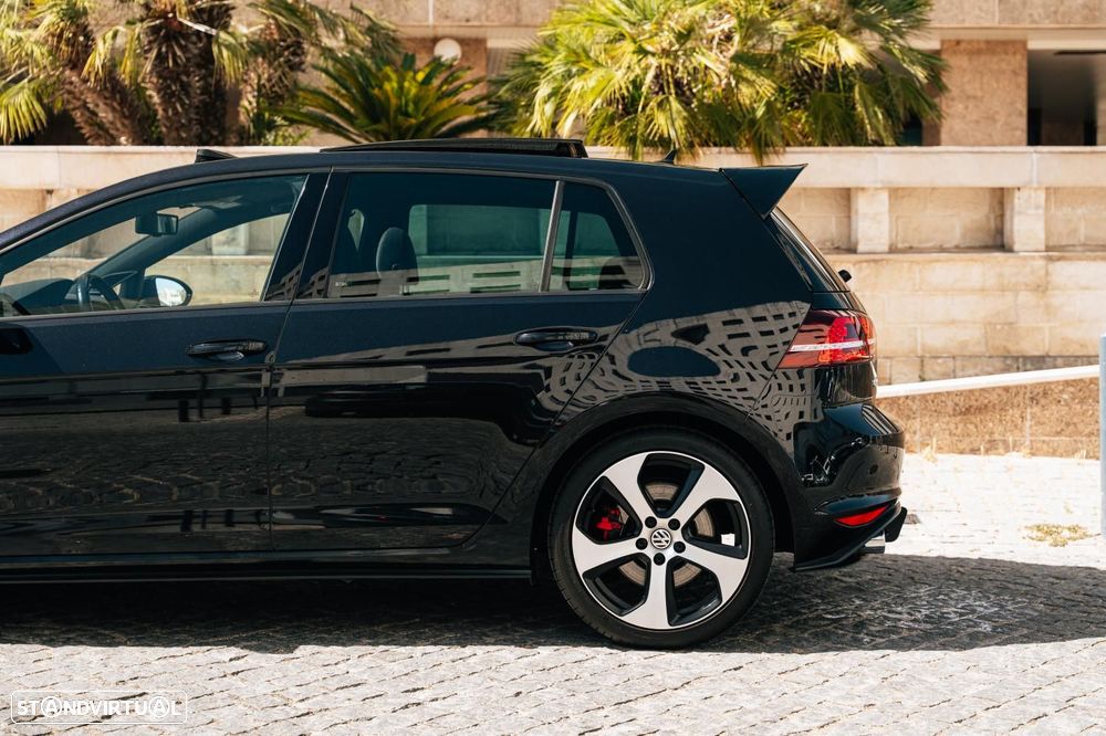 VW Golf 2.0 TSi GTi DSG Performance - 8
