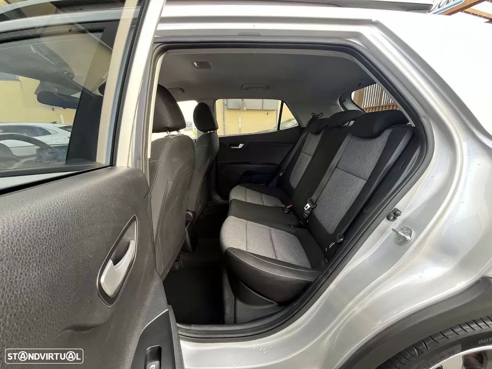 Kia Stonic 1.2 Dynamic - 32