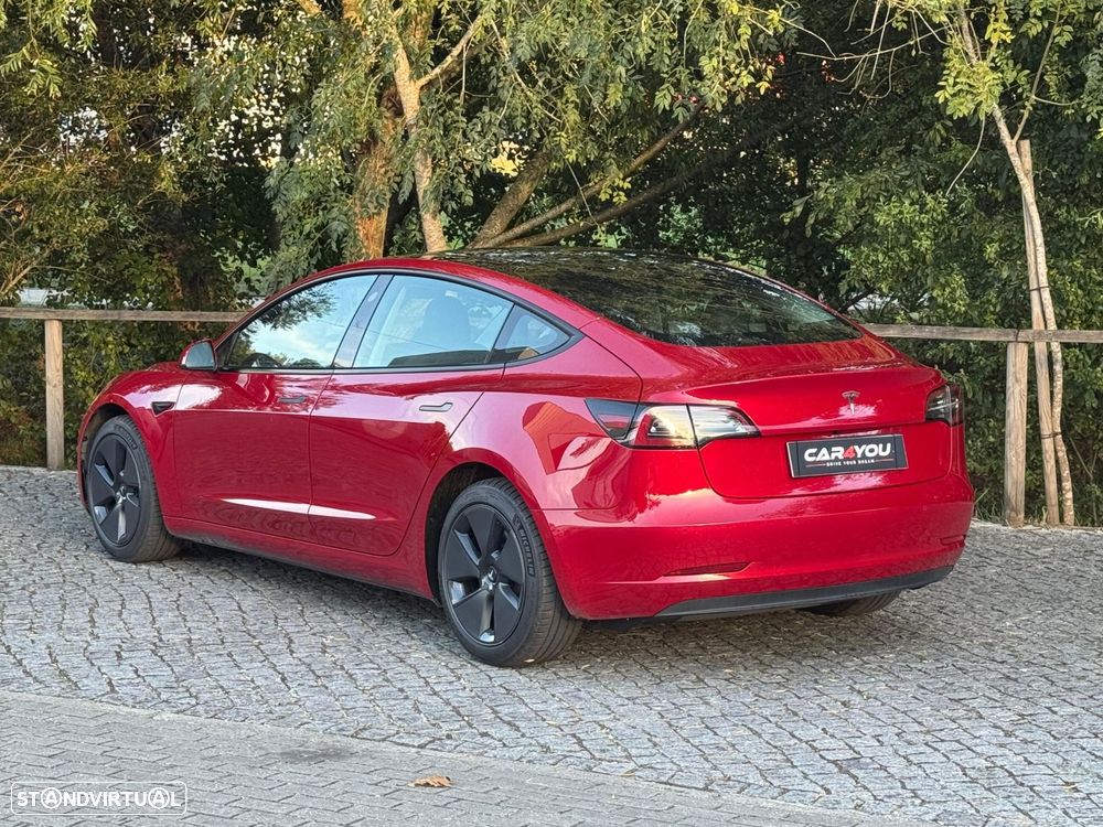 Tesla Model 3 - 8