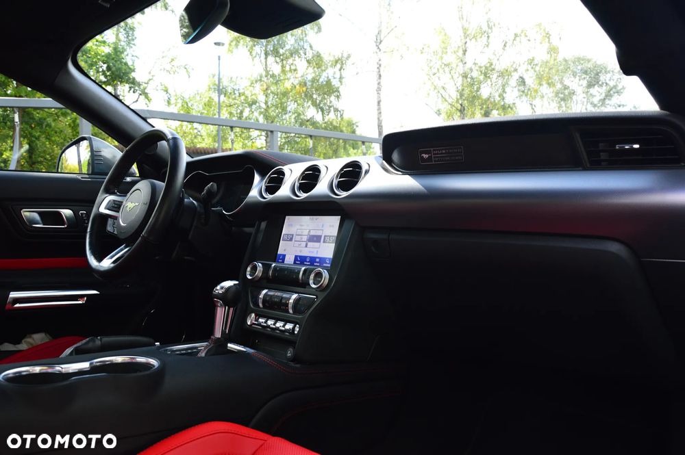 Ford Mustang - 17