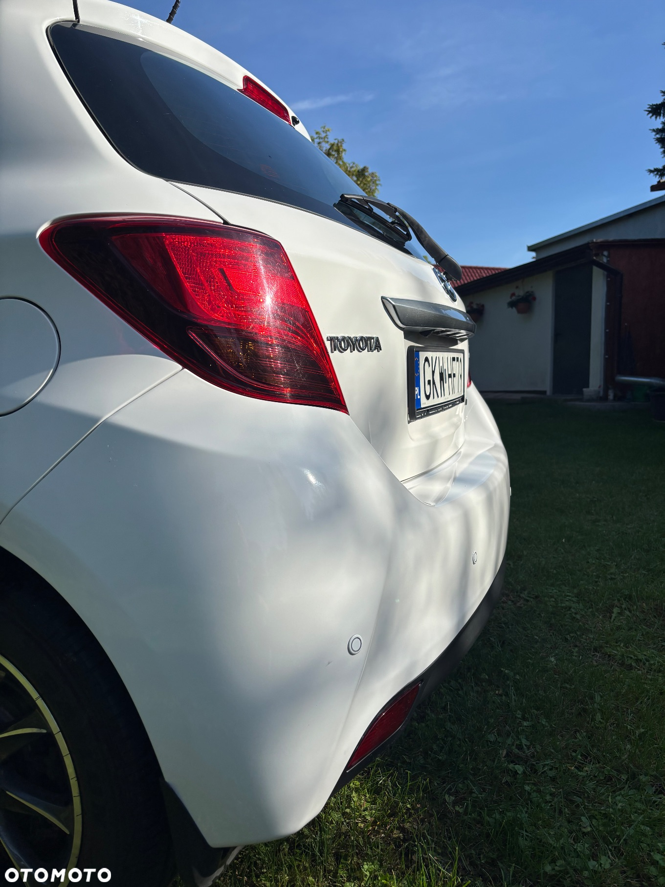 Toyota Yaris Hybrid 100 Premium - 18