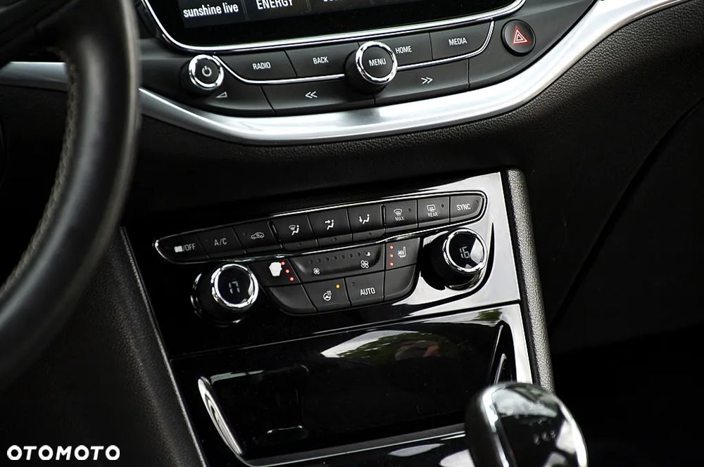 Opel Astra 1.4 Turbo Innovation - 33