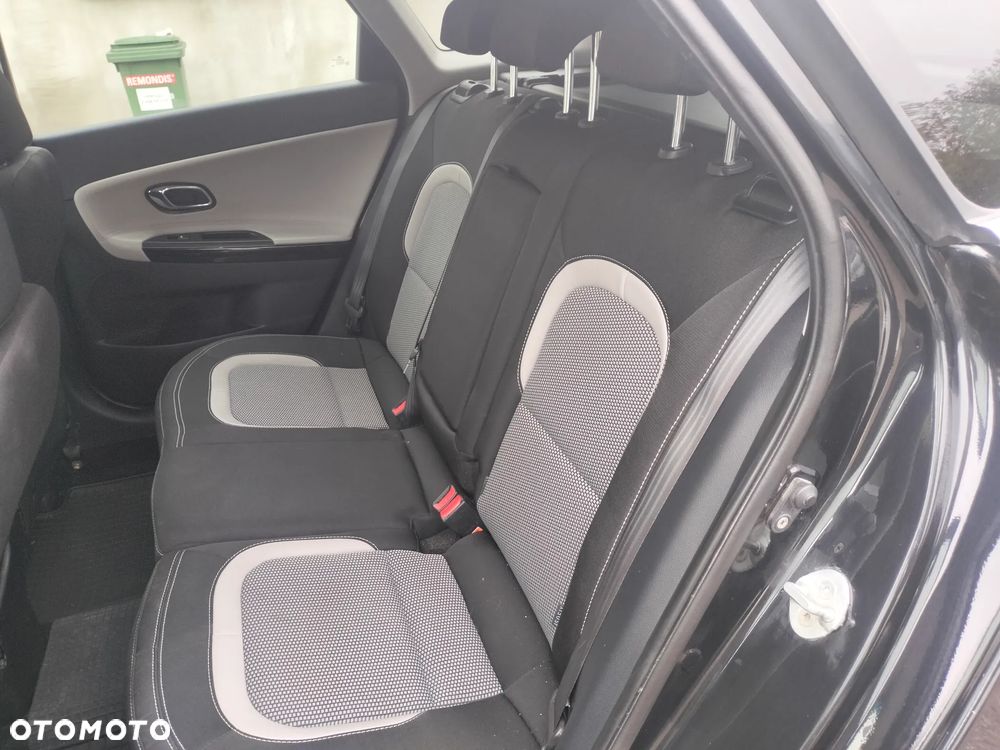 Kia Ceed - 23