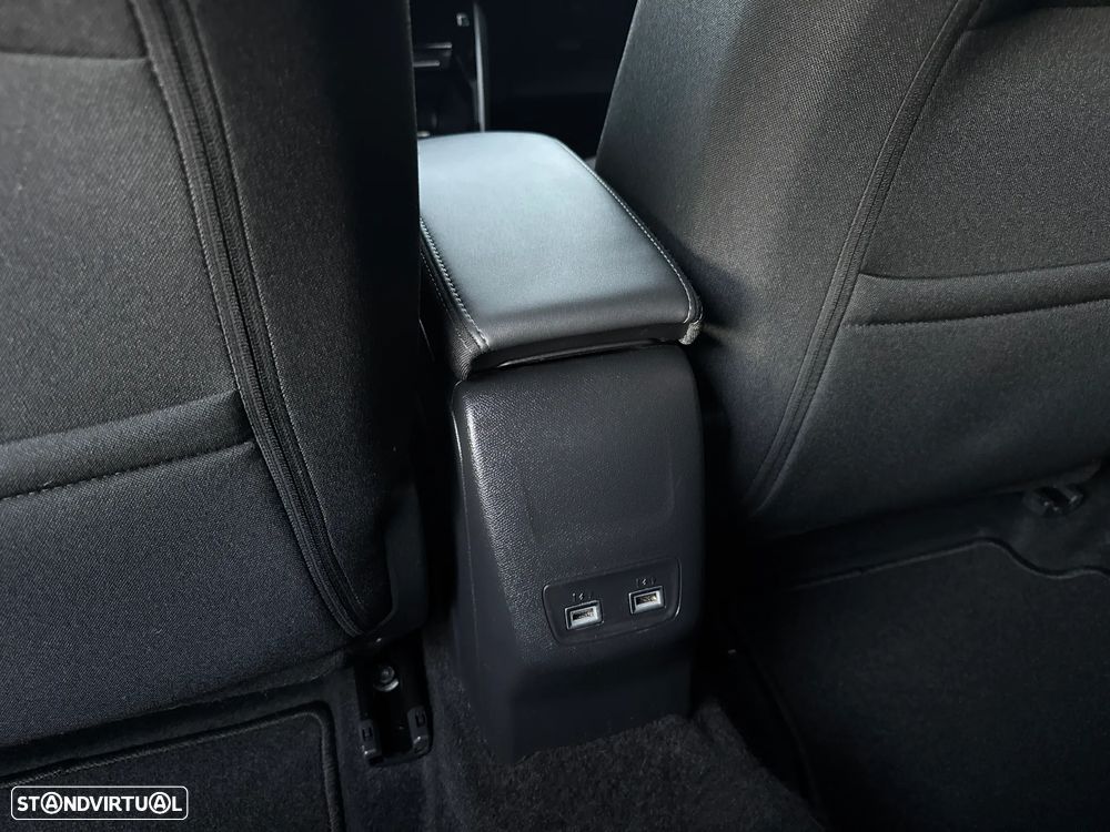 Peugeot e-2008 50 kWh Allure - 17
