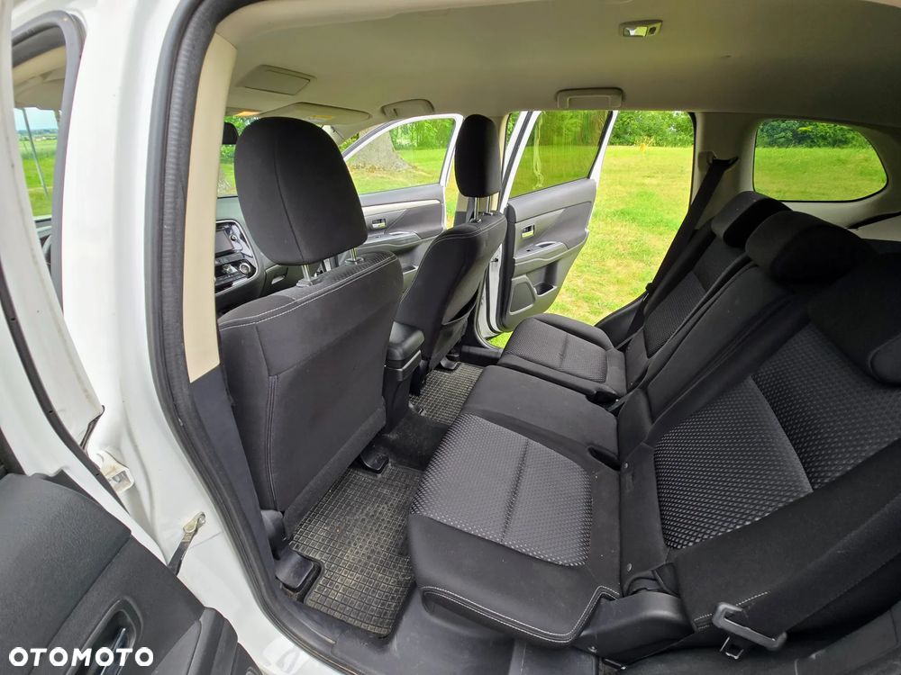 Mitsubishi Outlander 2.2 DID Intense + 4WD - 14