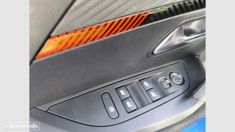 Peugeot 2008 1.2 PureTech Active - 7