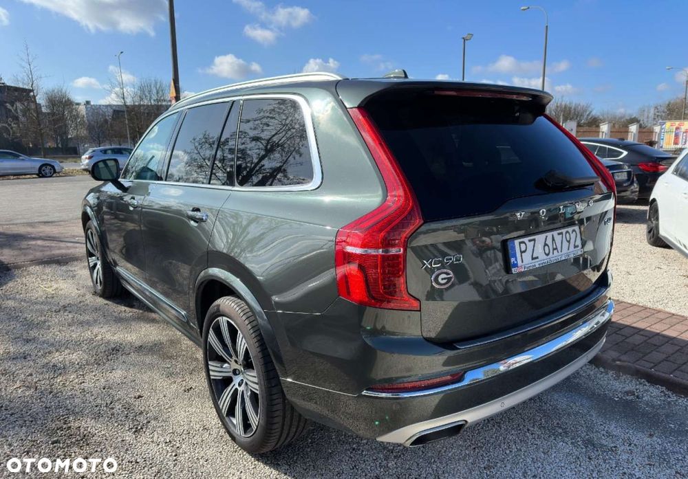 Volvo XC 90 - 8