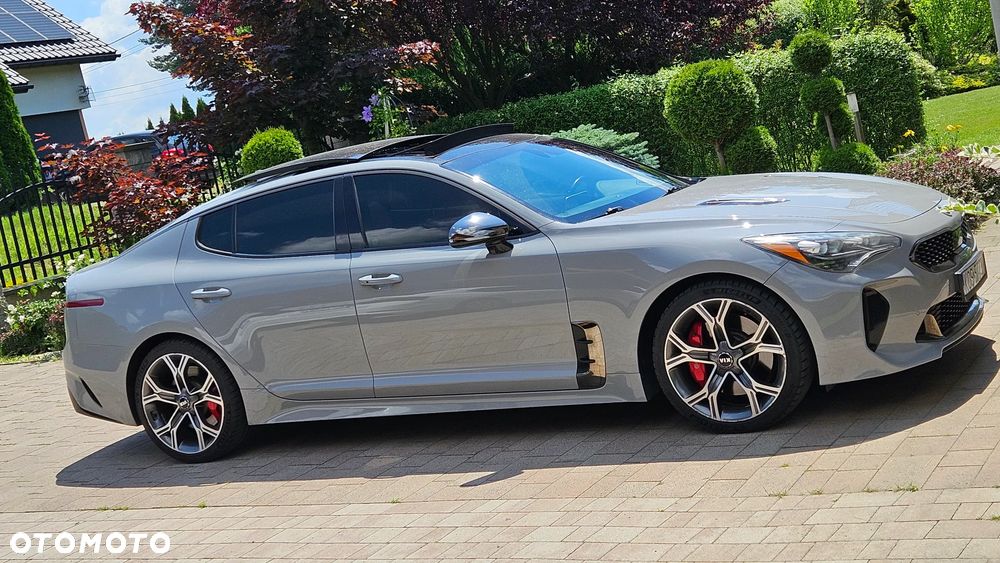 Kia Stinger - 20