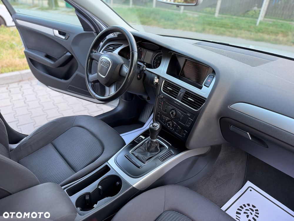 Audi A4 Avant 1.8 TFSI Attraction - 33