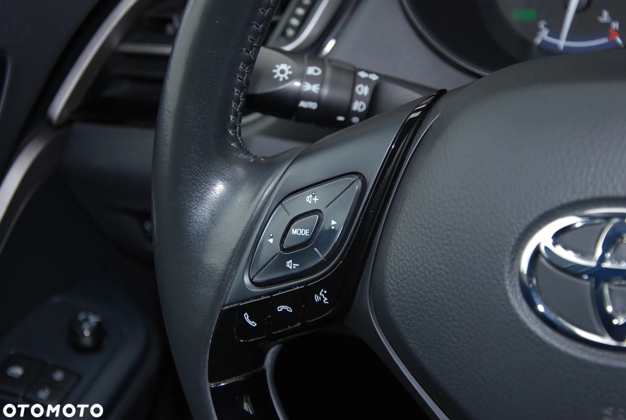 Toyota C-HR 1.8 Hybrid Comfort - 26