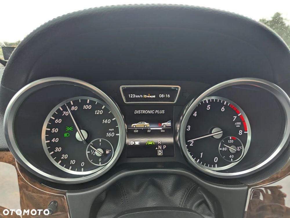 Mercedes-Benz ML - 21