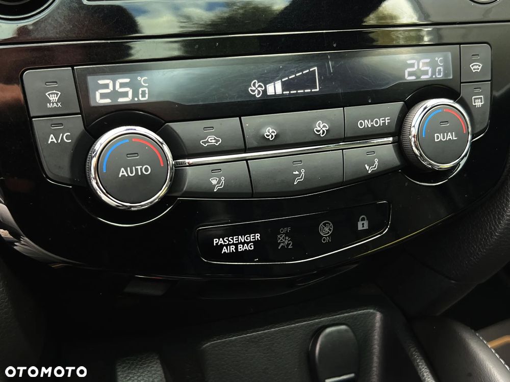 Nissan Qashqai 1.2 DIG-T TEKNA+ - 30