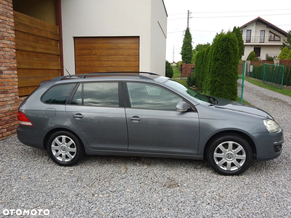 Volkswagen Golf - 5