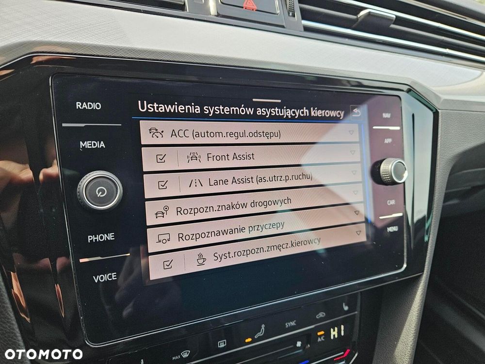 Volkswagen Passat Variant 2.0 TDI EVO Business DSG - 22