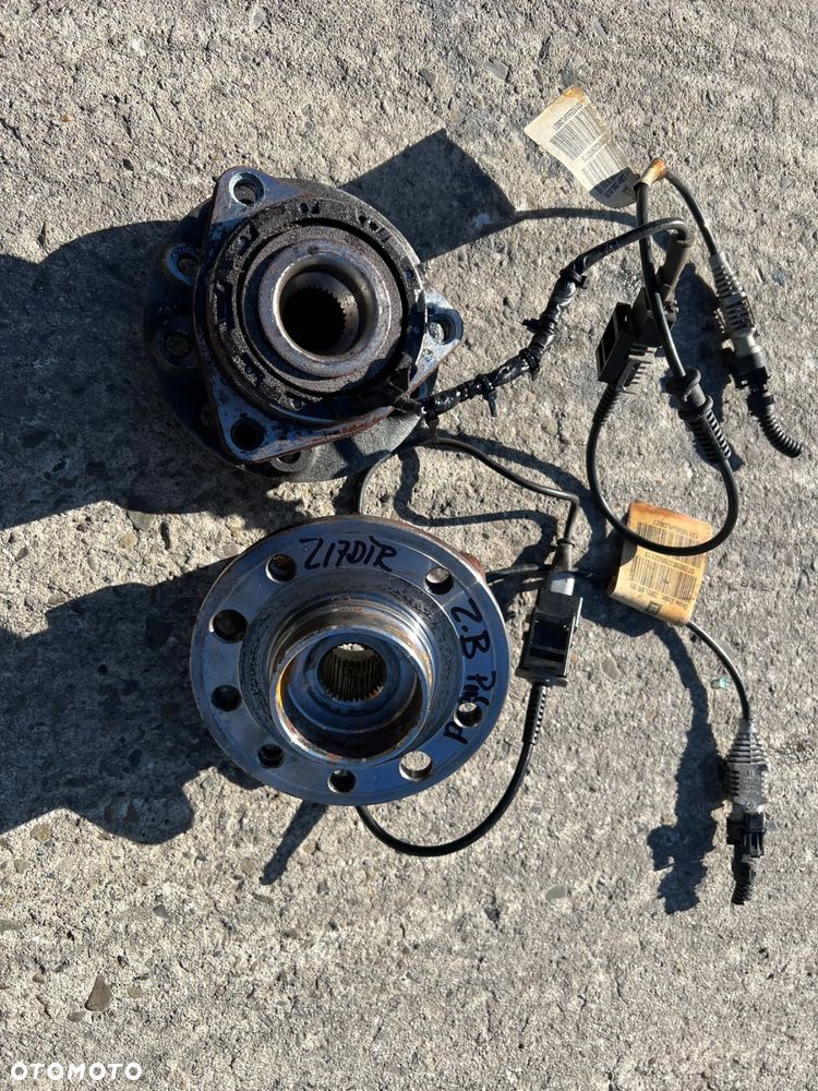 Piasta koła przednia przód Opel Astra III Zafira B 5 sruby - 2