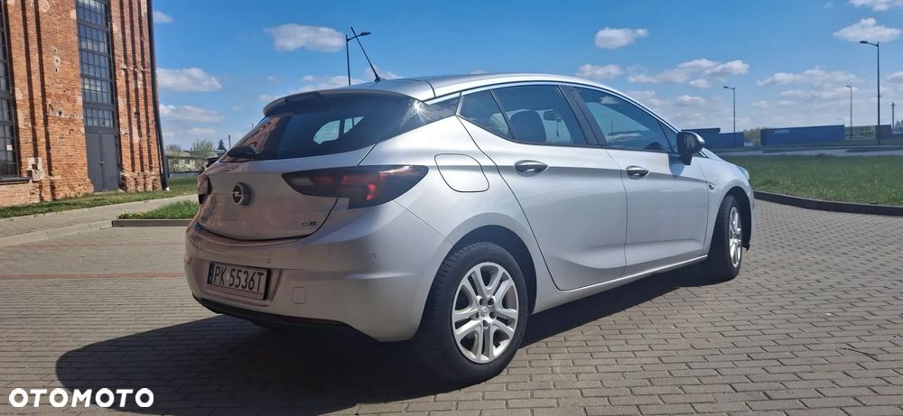 Opel Astra 1.6 CDTI Dynamic - 4