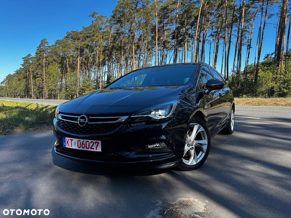 Opel Astra 1.6 CDTI Cosmo - 1