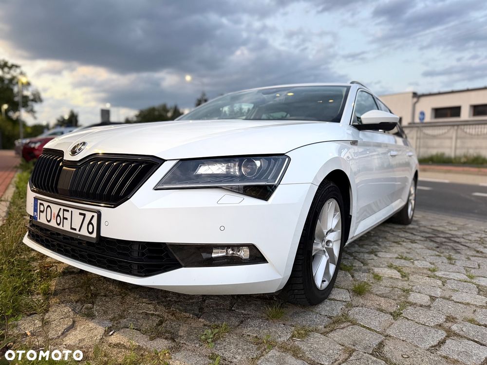 Skoda Superb 2.0 TDI Ambition DSG - 6