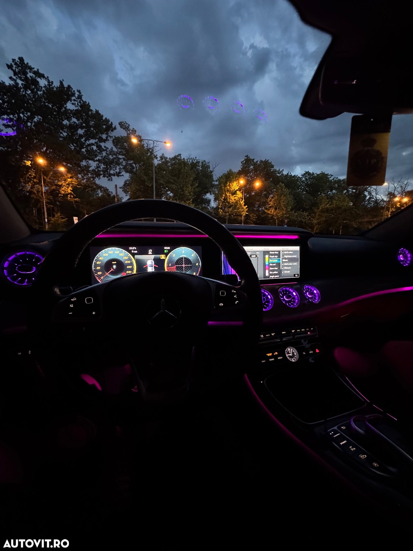 Mercedes-Benz E 220 d Aut. - 26