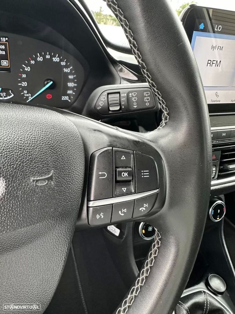 Ford Fiesta 1.0 EcoBoost Hybrid S&S TITANIUM - 43