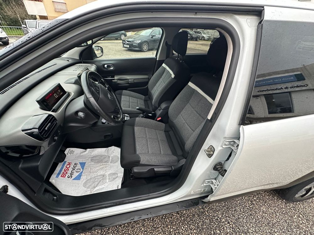 Citroën C4 Cactus 1.5 BlueHDi Shine EAT6 - 17