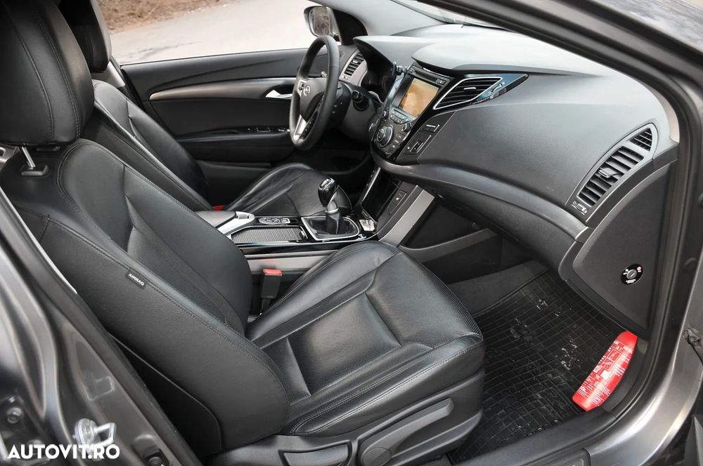 Hyundai i40 Kombi 1.7 CRDi Premium - 9