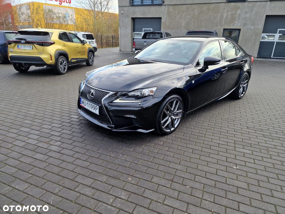 Lexus IS 200t F Impression - 1