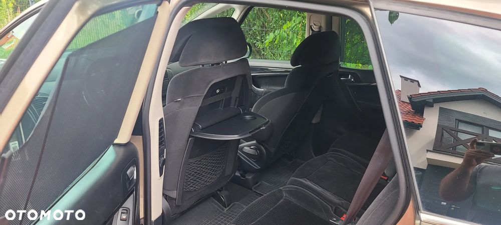 Citroën C4 Picasso 1.6 HDi FAP EGS6 Exclusive - 9