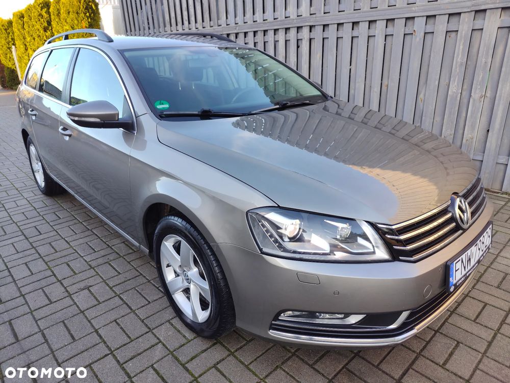 Volkswagen Passat - 1