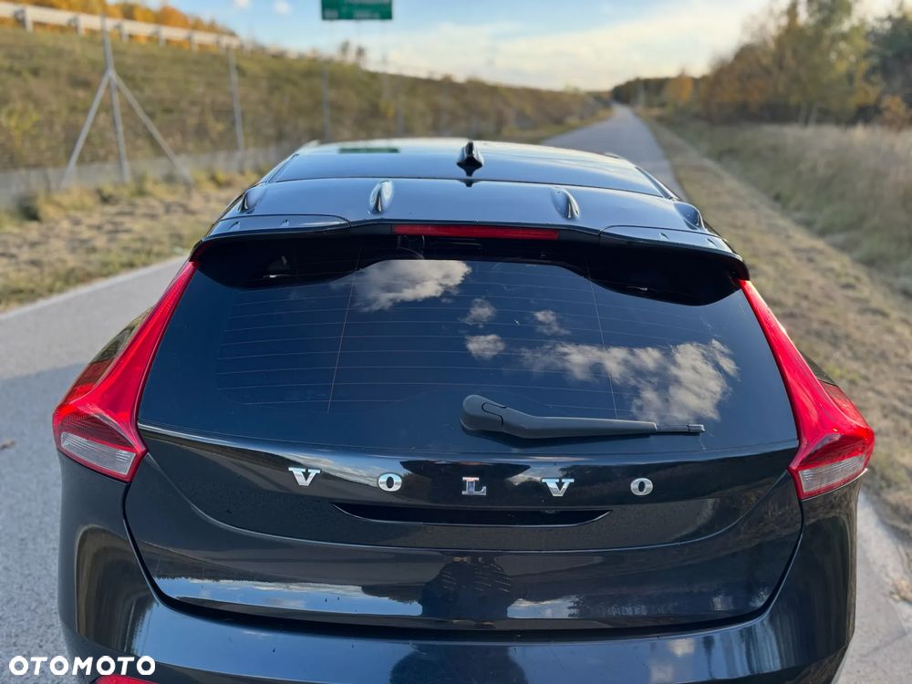 Volvo V40 D4 Drive-E R-Design Kinetic - 13