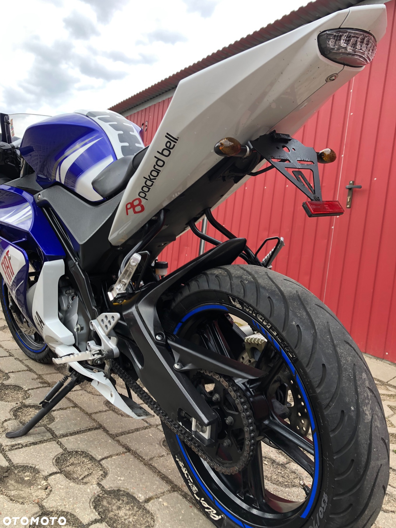 Yamaha YZF - 12