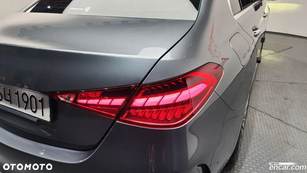 Mercedes-Benz Klasa C 300 9G-TRONIC Edition AMG Line - 25