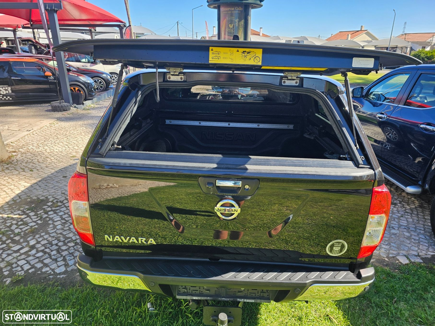 Nissan Navara 2.3 dCi CD 4WD Tekna Auto - 6