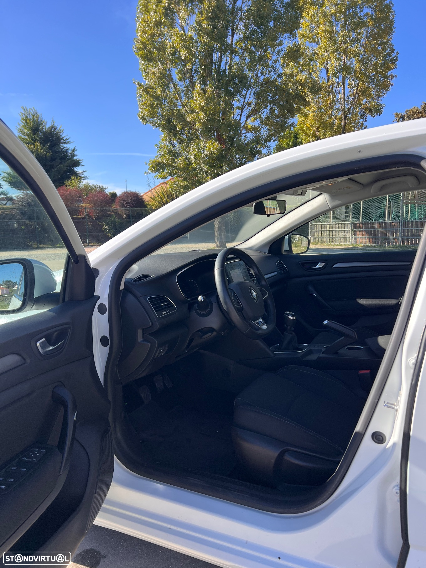 Renault Mégane 1.5 Blue dCi Limited - 8