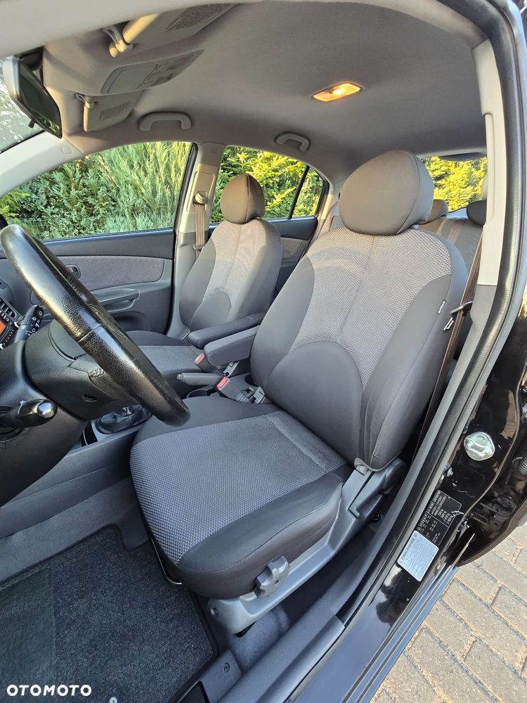 Kia Rio - 10