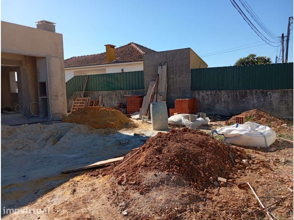 MORADIA ISOLADA T4 COM PISCINA - Grande imagem: 3/11