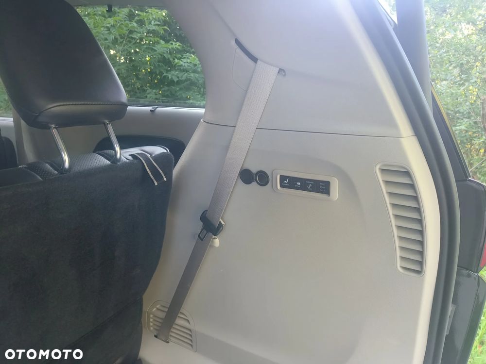 Chrysler Pacifica - 14