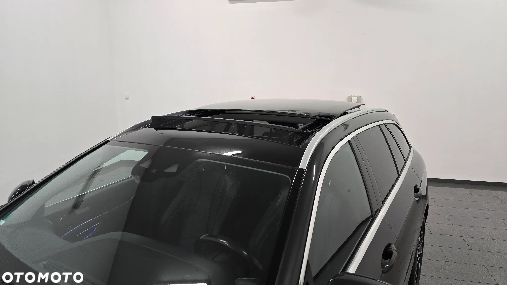 Mercedes-Benz Klasa E 300 de 4Matic T 9G-TRONIC Exclusive - 14