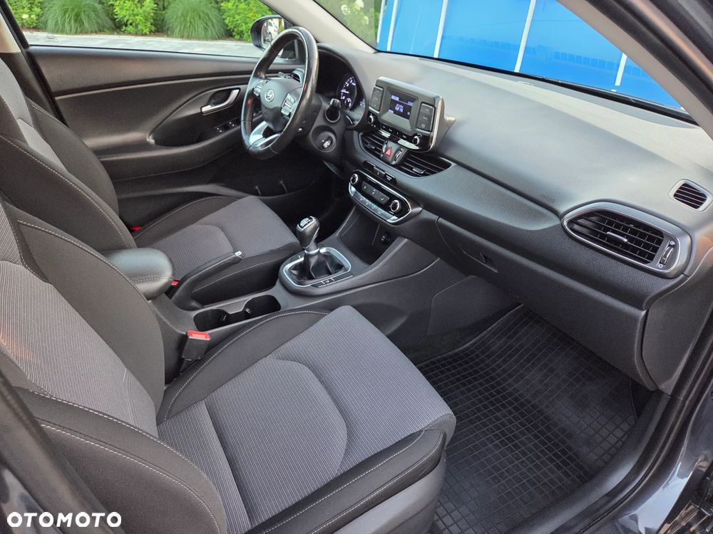 Hyundai i30 1.5 DPI Classic + - 34