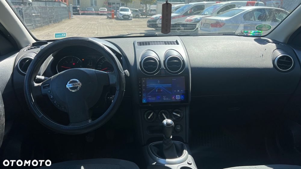 Nissan Qashqai - 2
