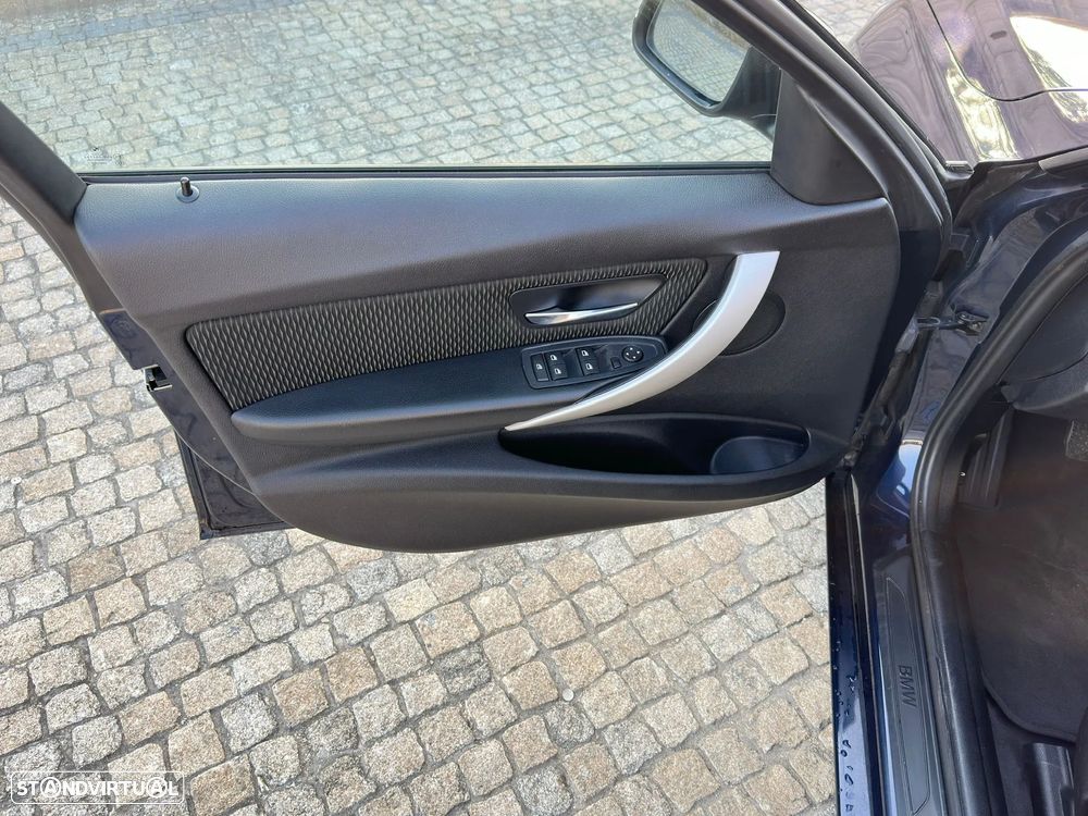 BMW 320 d EfficientDynamics Line Modern - 9