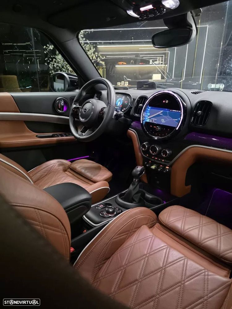 MINI Countryman Cooper SE ALL4 Yours Auto - 3